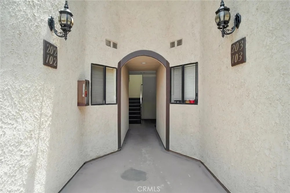 1207 Columbus Avenue Glendale, CA 91202
