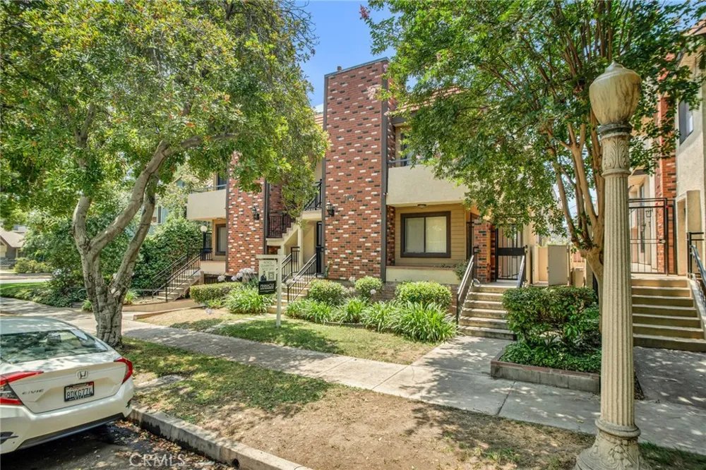 1207 Columbus Avenue Glendale, CA 91202
