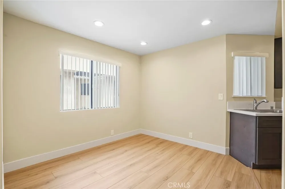 1207 Columbus Avenue Glendale, CA 91202