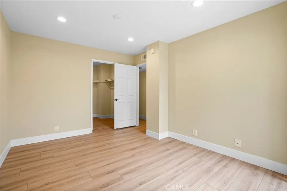1207 Columbus Avenue Glendale, CA 91202
