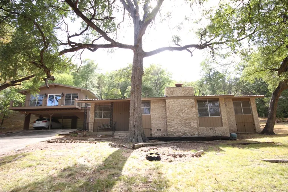 17234 E Reed Parks Road Jonestown, TX 78645