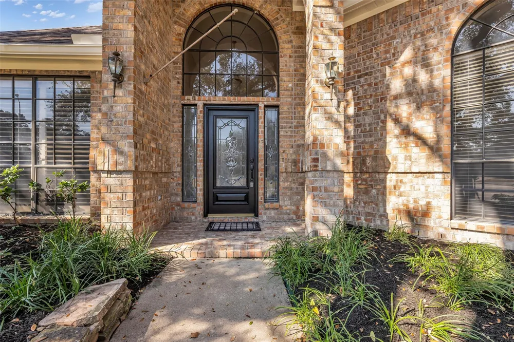 3102 Mountain Oak Court Houston, TX 77068