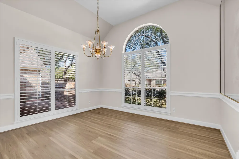 3102 Mountain Oak Court Houston, TX 77068