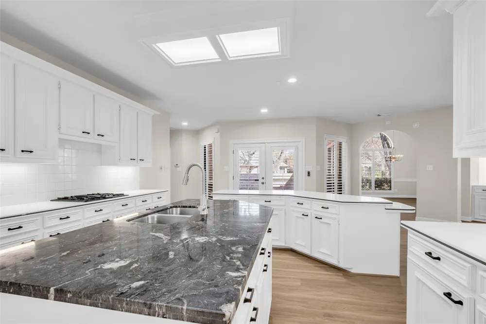 3102 Mountain Oak Court Houston, TX 77068