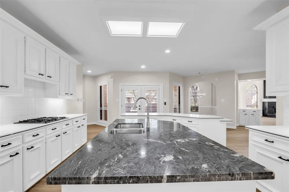 3102 Mountain Oak Court Houston, TX 77068