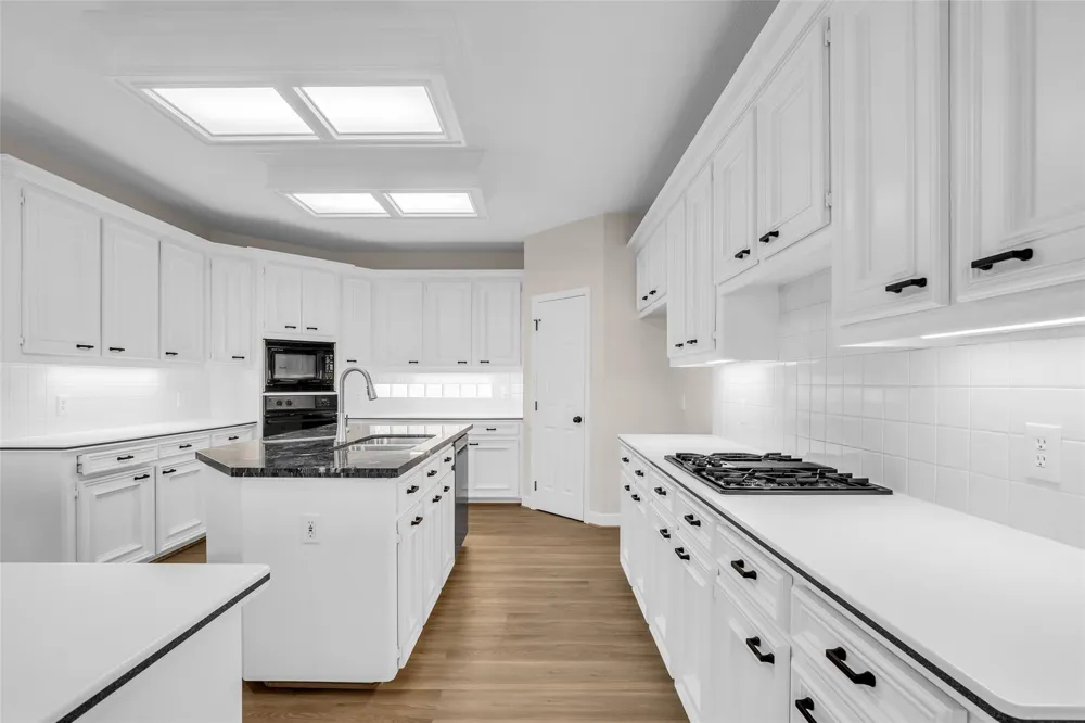 3102 Mountain Oak Court Houston, TX 77068