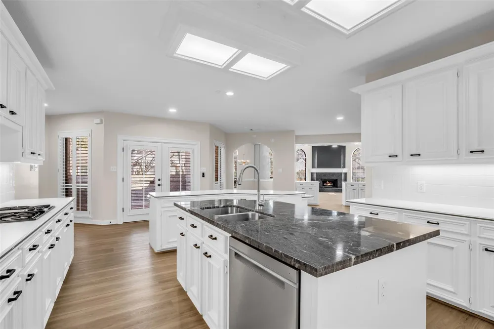 3102 Mountain Oak Court Houston, TX 77068