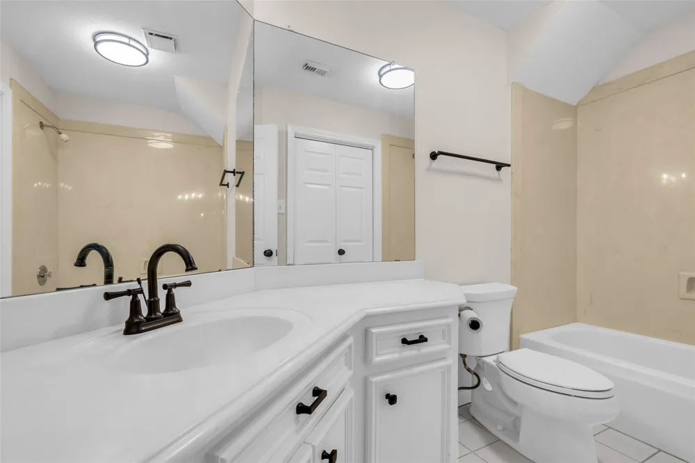3102 Mountain Oak Court Houston, TX 77068