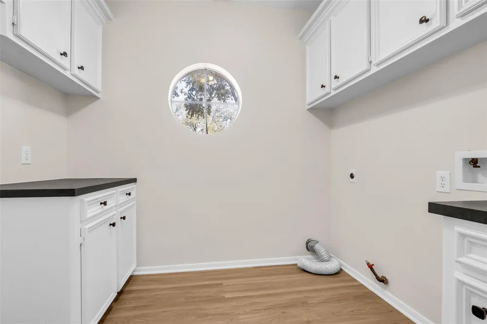 3102 Mountain Oak Court Houston, TX 77068
