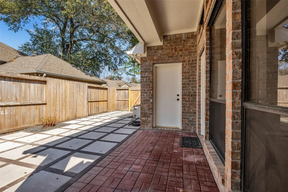3102 Mountain Oak Court Houston, TX 77068