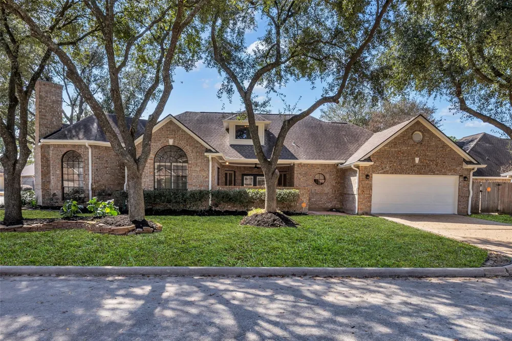 3102 Mountain Oak Court Houston, TX 77068