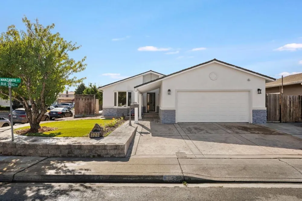 320 Manzanita Court Milpitas, CA 95035