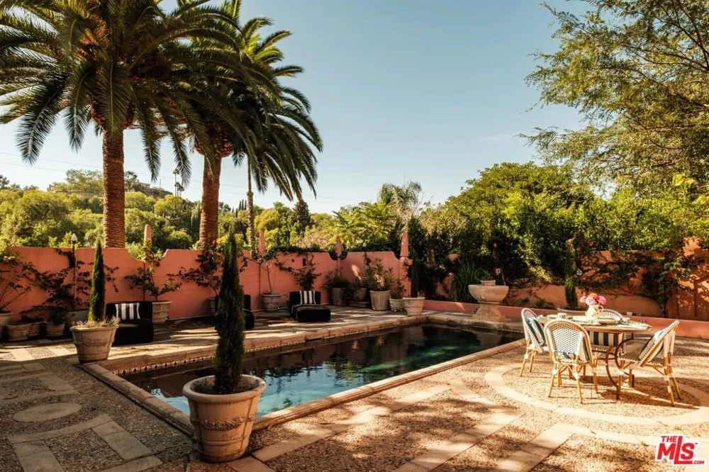 3359 Bennett Drive Los Angeles, CA 90068