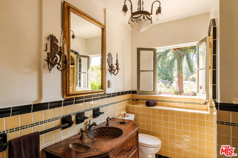 3359 Bennett Drive Los Angeles, CA 90068