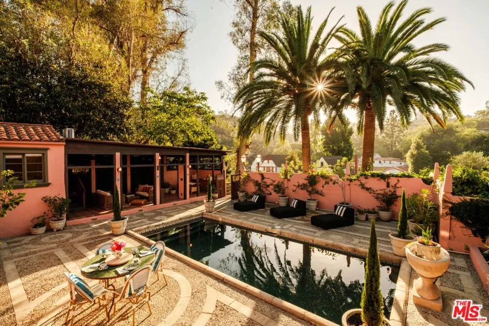 3359 Bennett Drive Los Angeles, CA 90068
