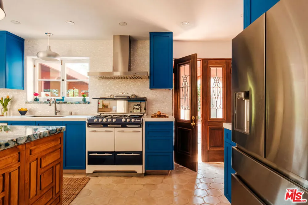 3359 Bennett Drive Los Angeles, CA 90068