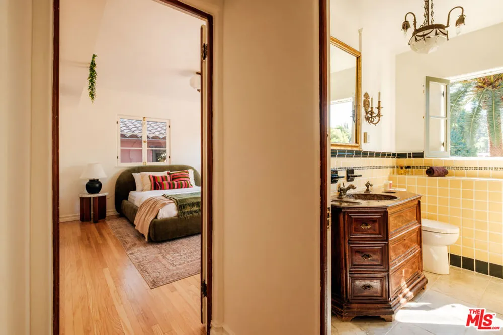 3359 Bennett Drive Los Angeles, CA 90068