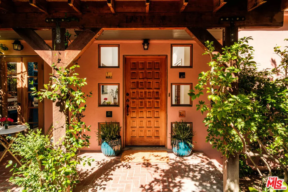 3359 Bennett Drive Los Angeles, CA 90068