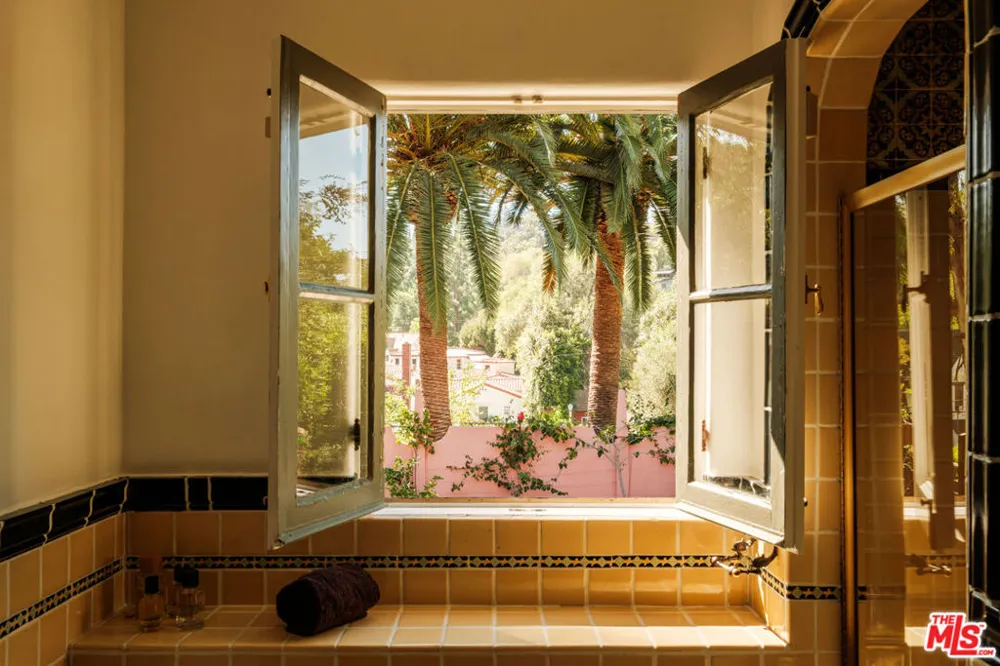 3359 Bennett Drive Los Angeles, CA 90068