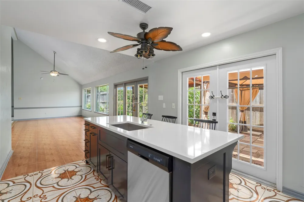 1513 Beaconshire Road Houston, TX 77077