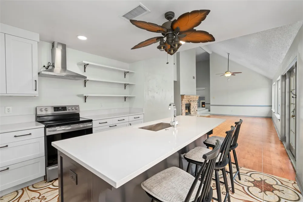1513 Beaconshire Road Houston, TX 77077