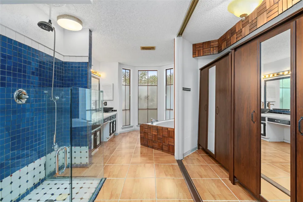 1513 Beaconshire Road Houston, TX 77077