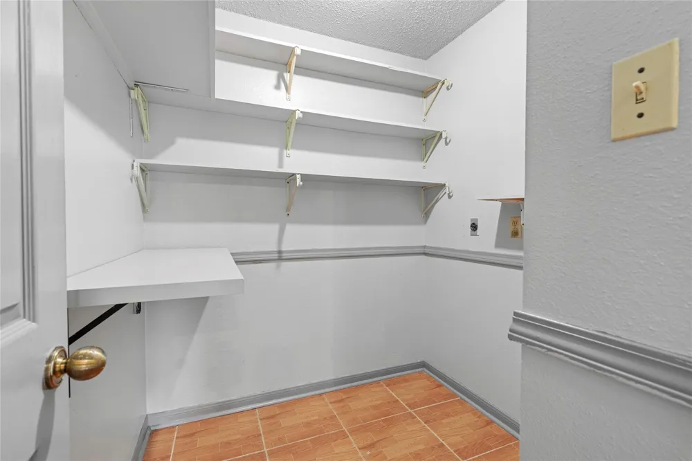 1513 Beaconshire Road Houston, TX 77077