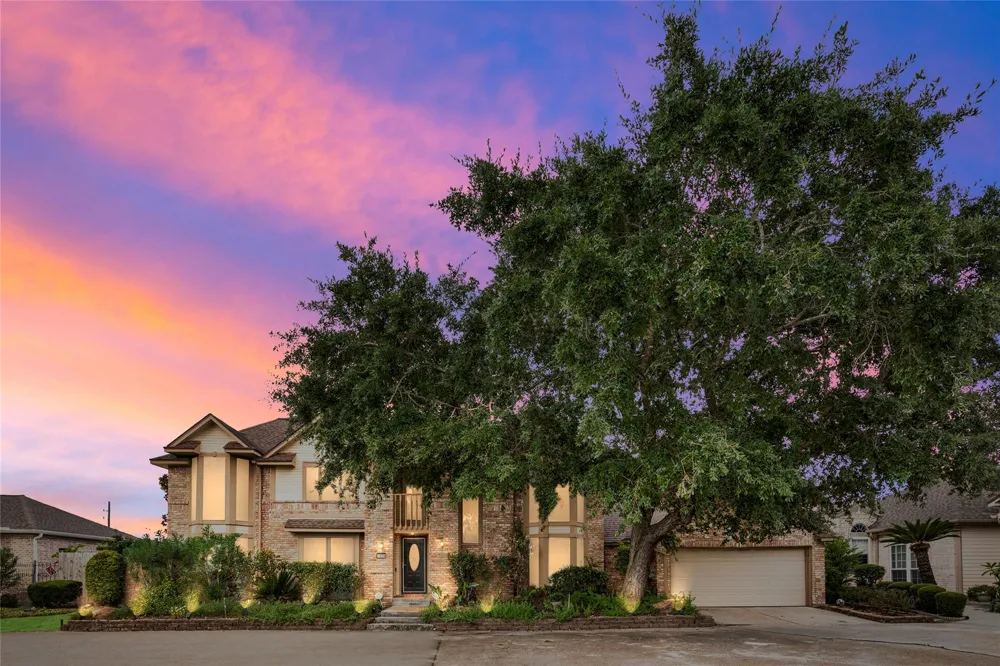 1513 Beaconshire Road Houston, TX 77077