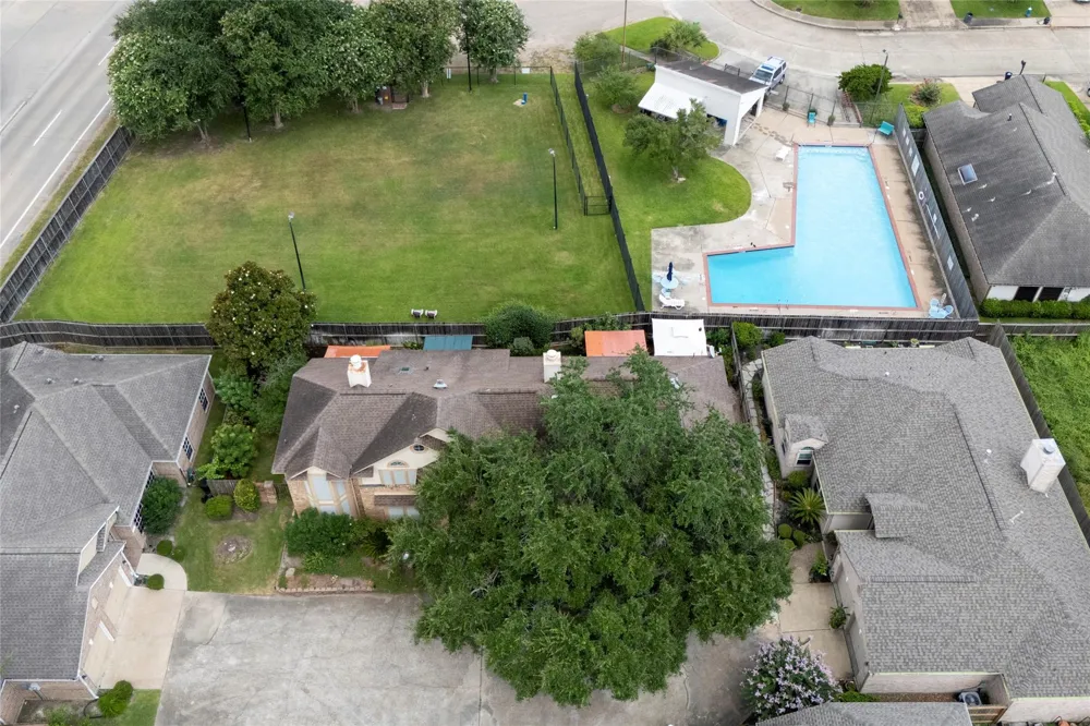 1513 Beaconshire Road Houston, TX 77077