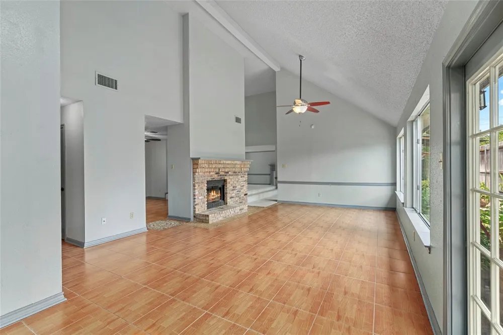 1513 Beaconshire Road Houston, TX 77077