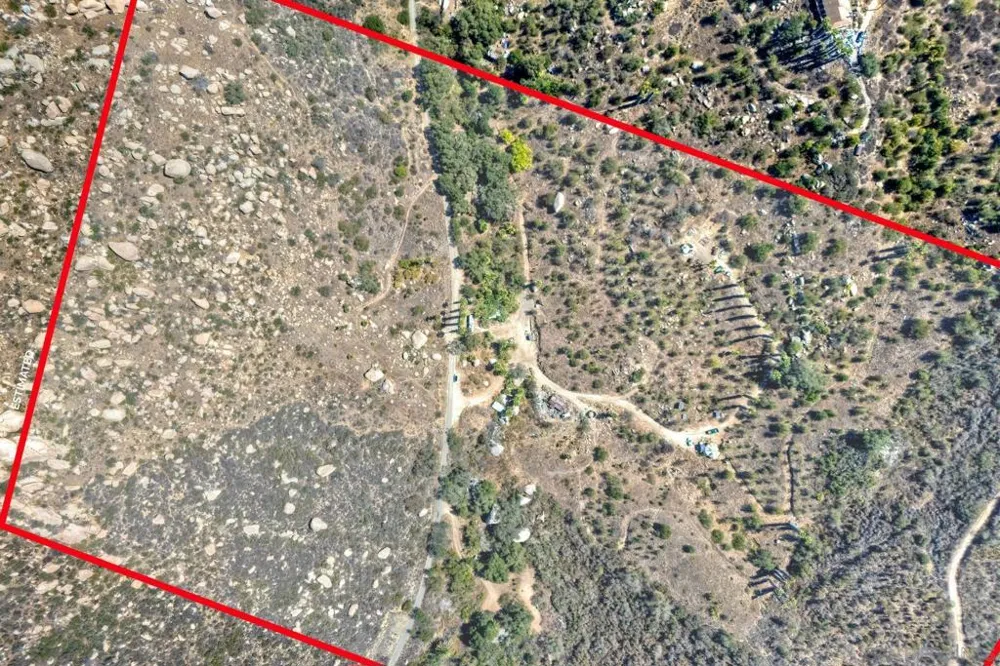 38696 Harris Truck Fallbrook, CA 92028