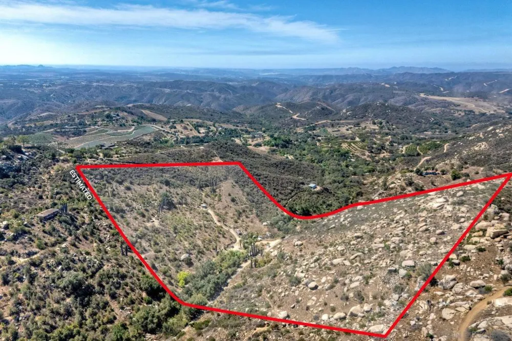 38696 Harris Truck Fallbrook, CA 92028