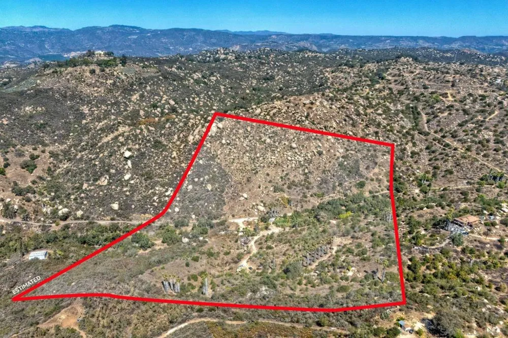 38696 Harris Truck Fallbrook, CA 92028