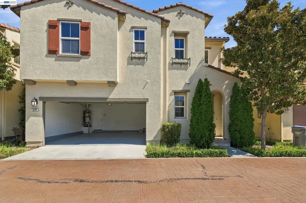 5372 Chesbro Ave. San Jose, CA 95123