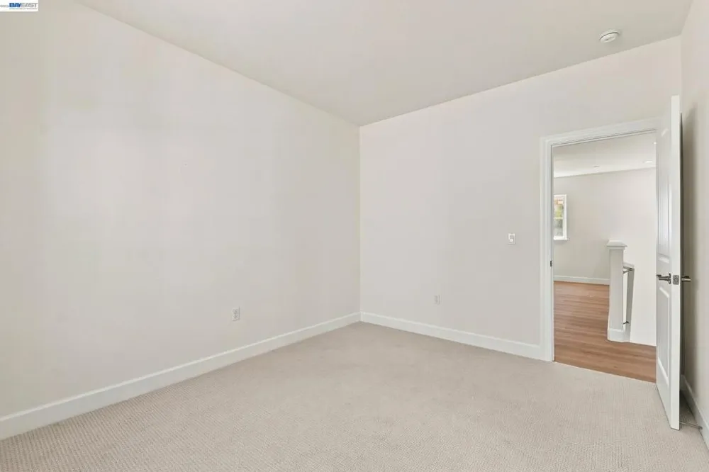 5372 Chesbro Ave. San Jose, CA 95123
