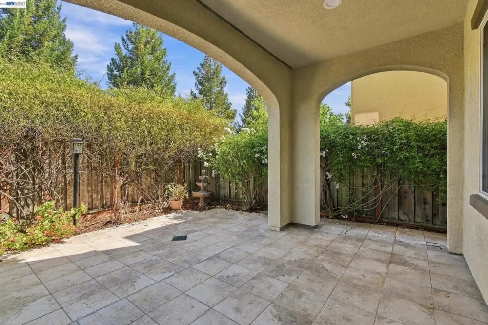 5372 Chesbro Ave. San Jose, CA 95123