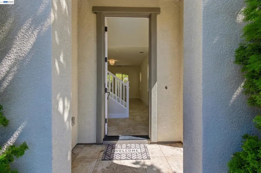 5372 Chesbro Ave. San Jose, CA 95123
