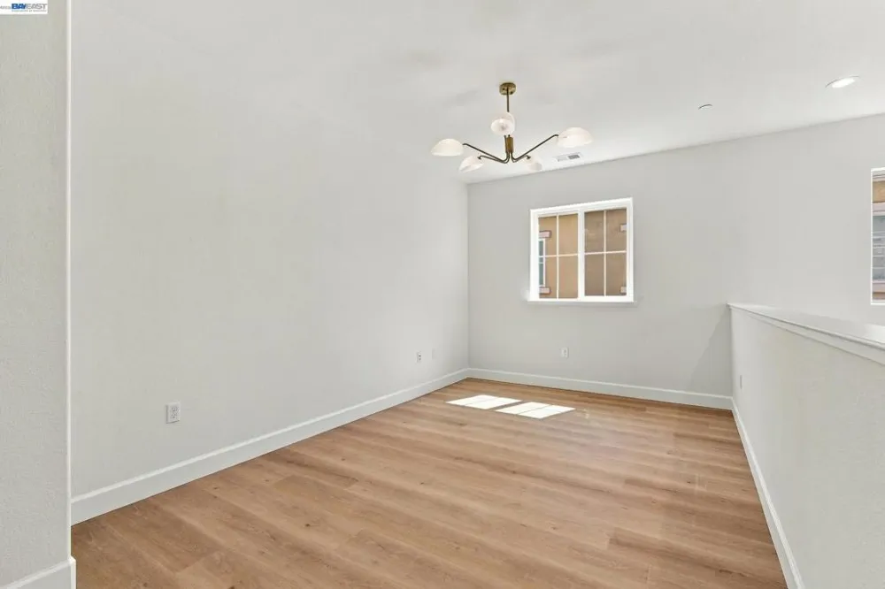 5372 Chesbro Ave. San Jose, CA 95123