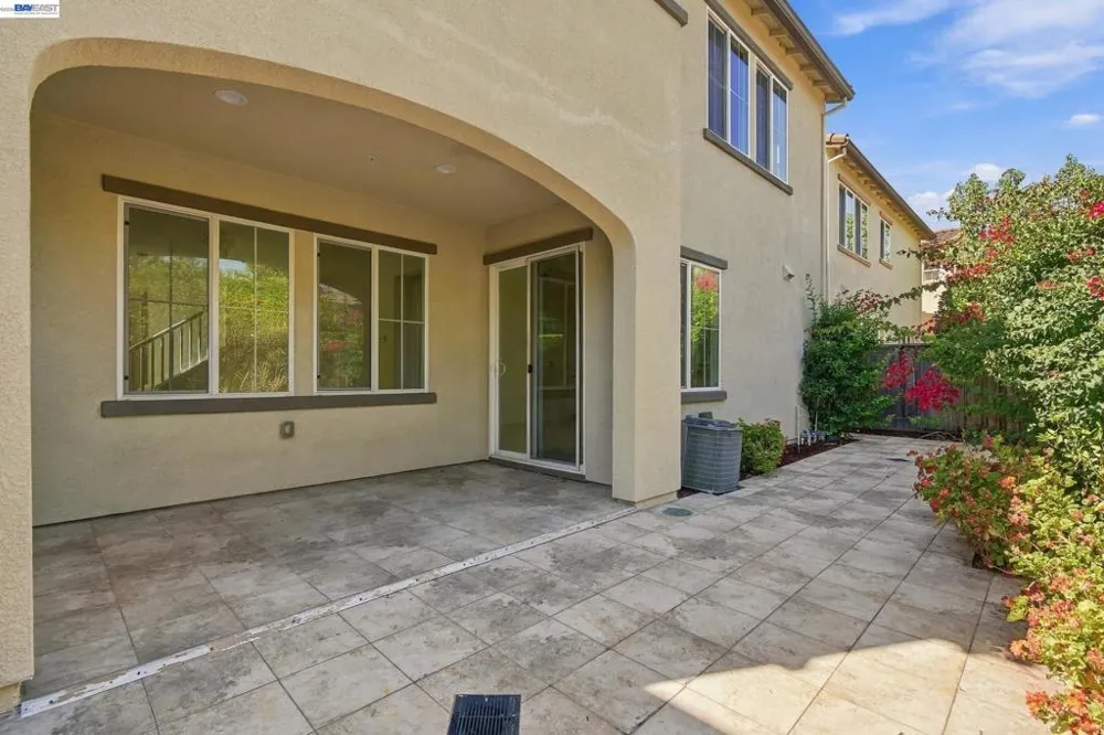 5372 Chesbro Ave. San Jose, CA 95123