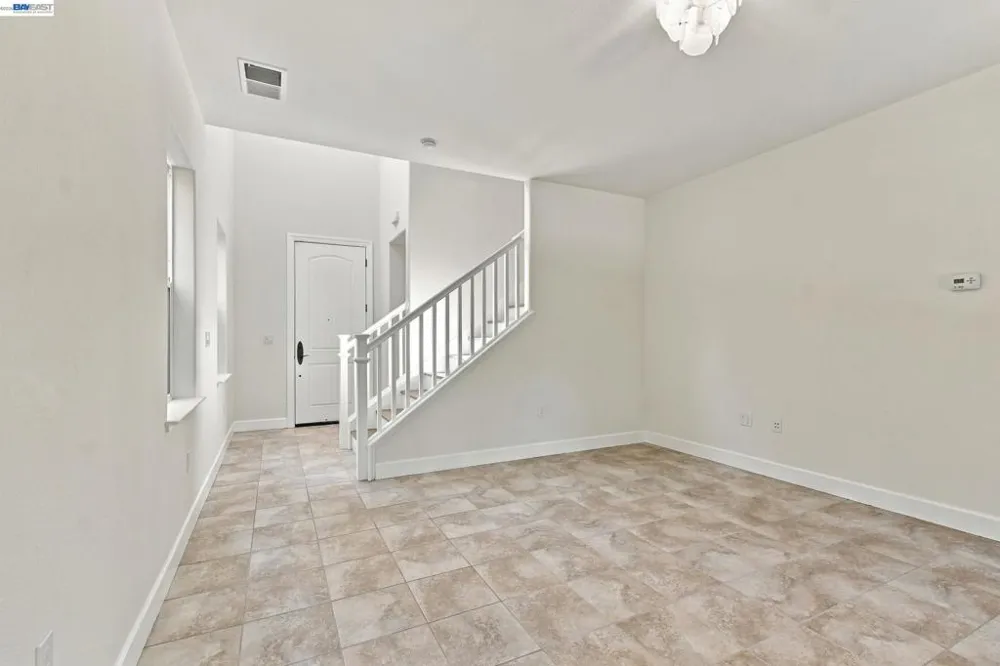 5372 Chesbro Ave. San Jose, CA 95123