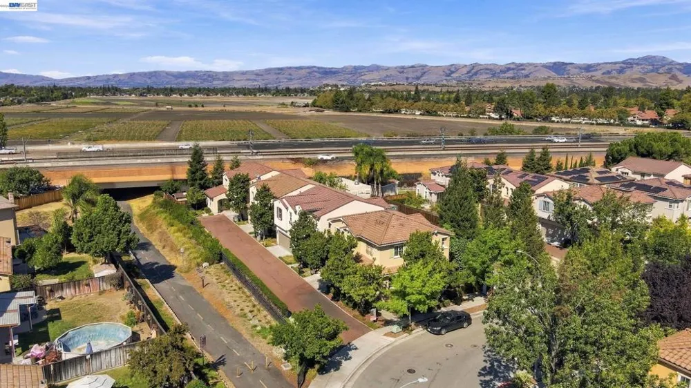 5372 Chesbro Ave. San Jose, CA 95123