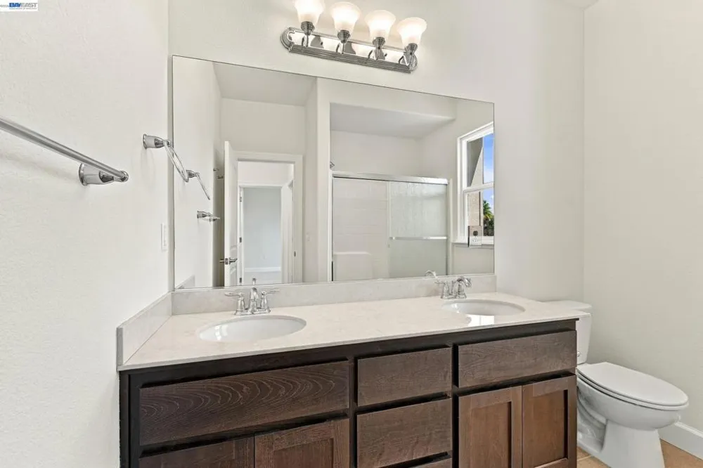 5372 Chesbro Ave. San Jose, CA 95123