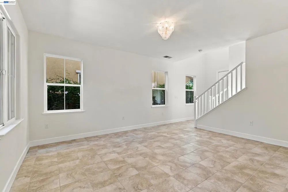 5372 Chesbro Ave. San Jose, CA 95123