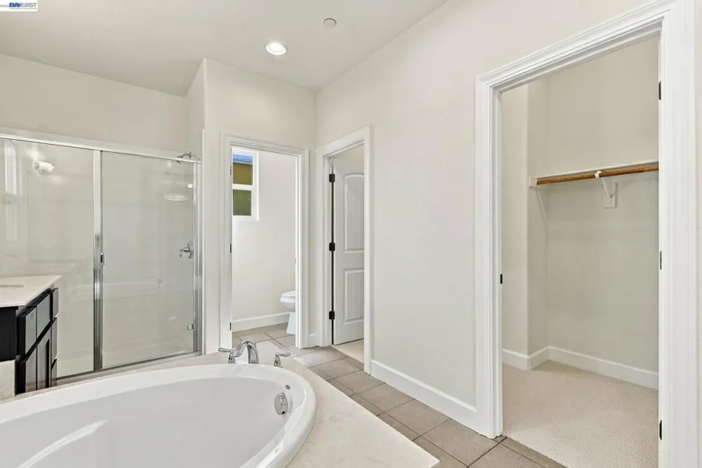 5372 Chesbro Ave. San Jose, CA 95123