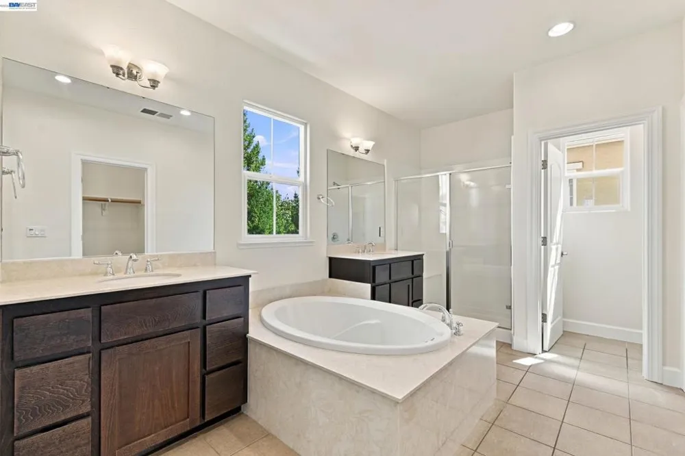 5372 Chesbro Ave. San Jose, CA 95123