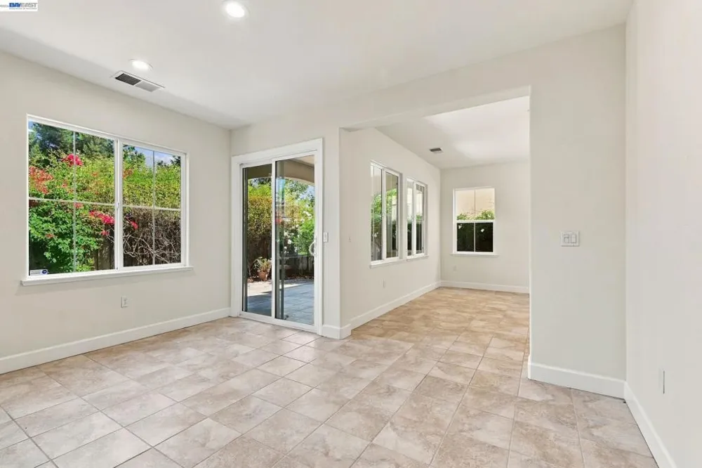 5372 Chesbro Ave. San Jose, CA 95123