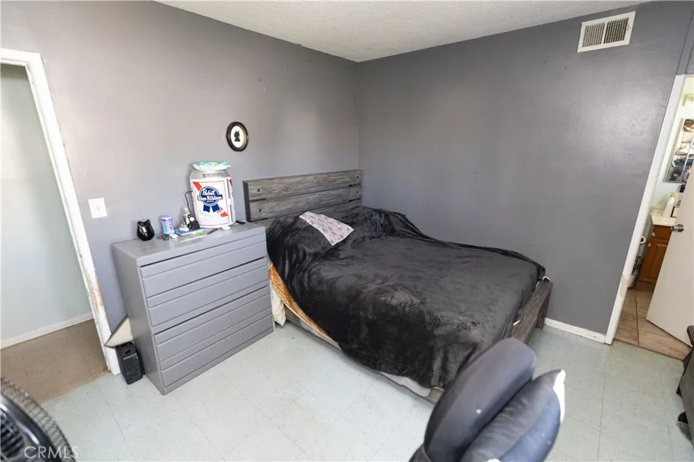 19320 Parthenia Street Los Angeles, CA 91324