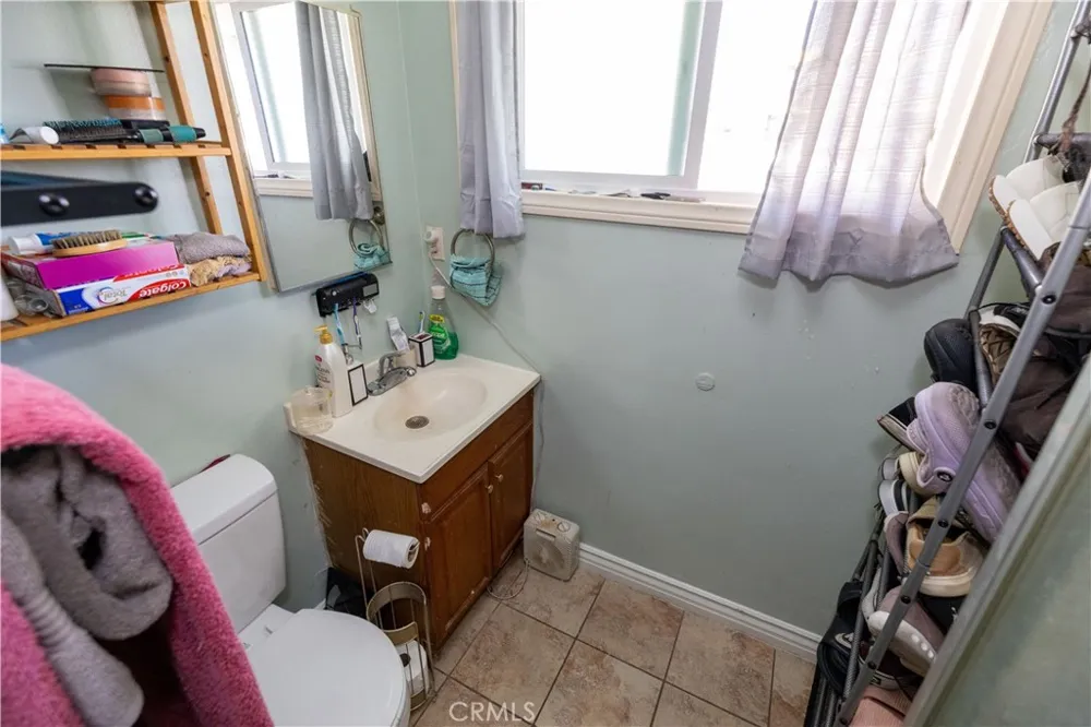 19320 Parthenia Street Los Angeles, CA 91324