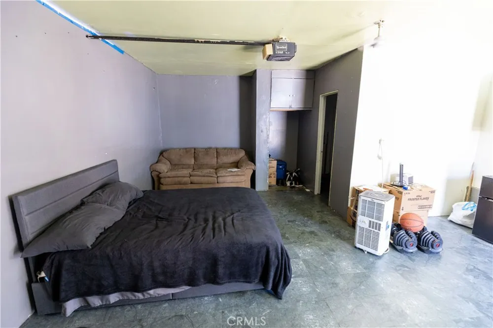19320 Parthenia Street Los Angeles, CA 91324