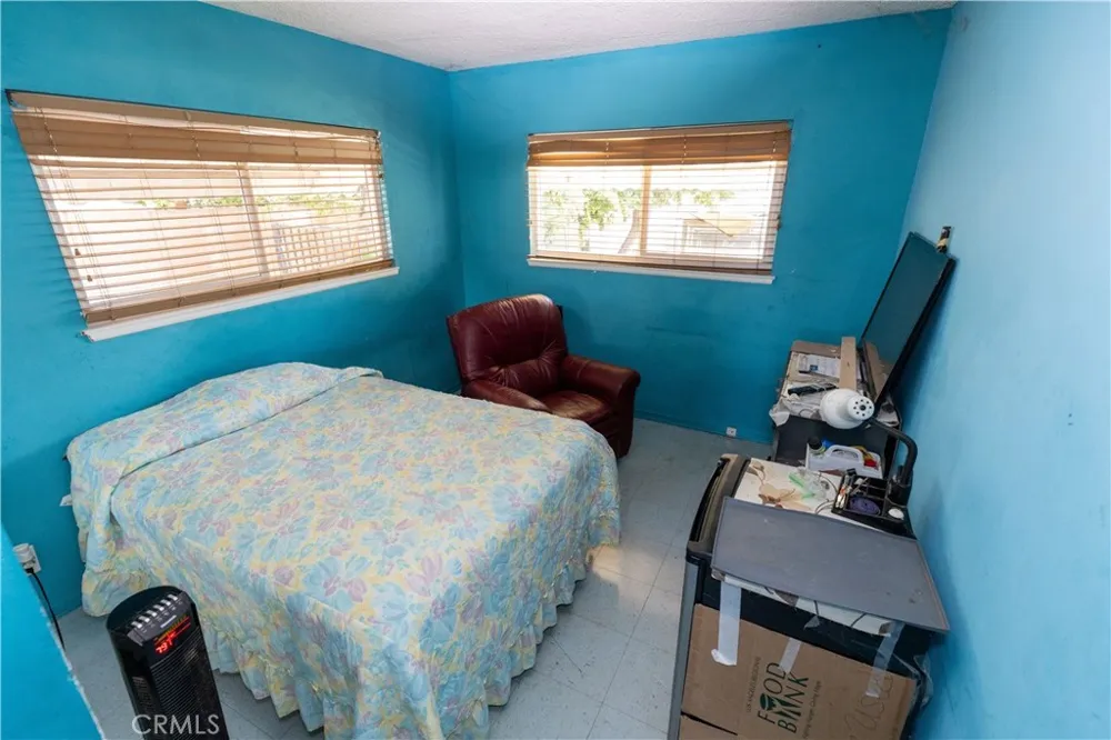 19320 Parthenia Street Los Angeles, CA 91324